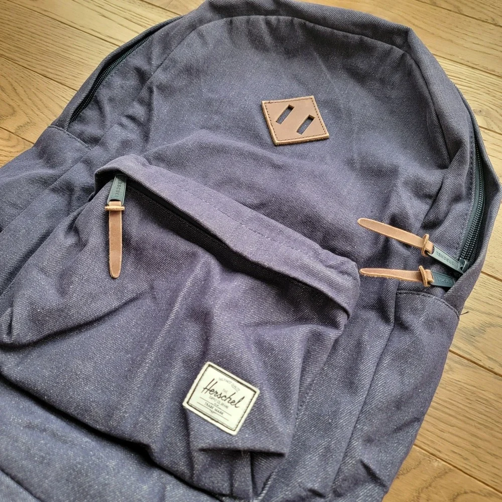 Herschel Supply Co Heritage 18
